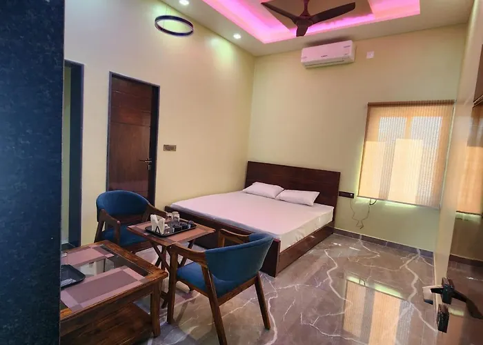 Kanha Hotel And Restaurant