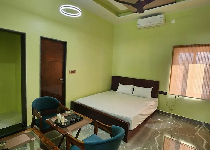 Kanha Hotel And Restaurant